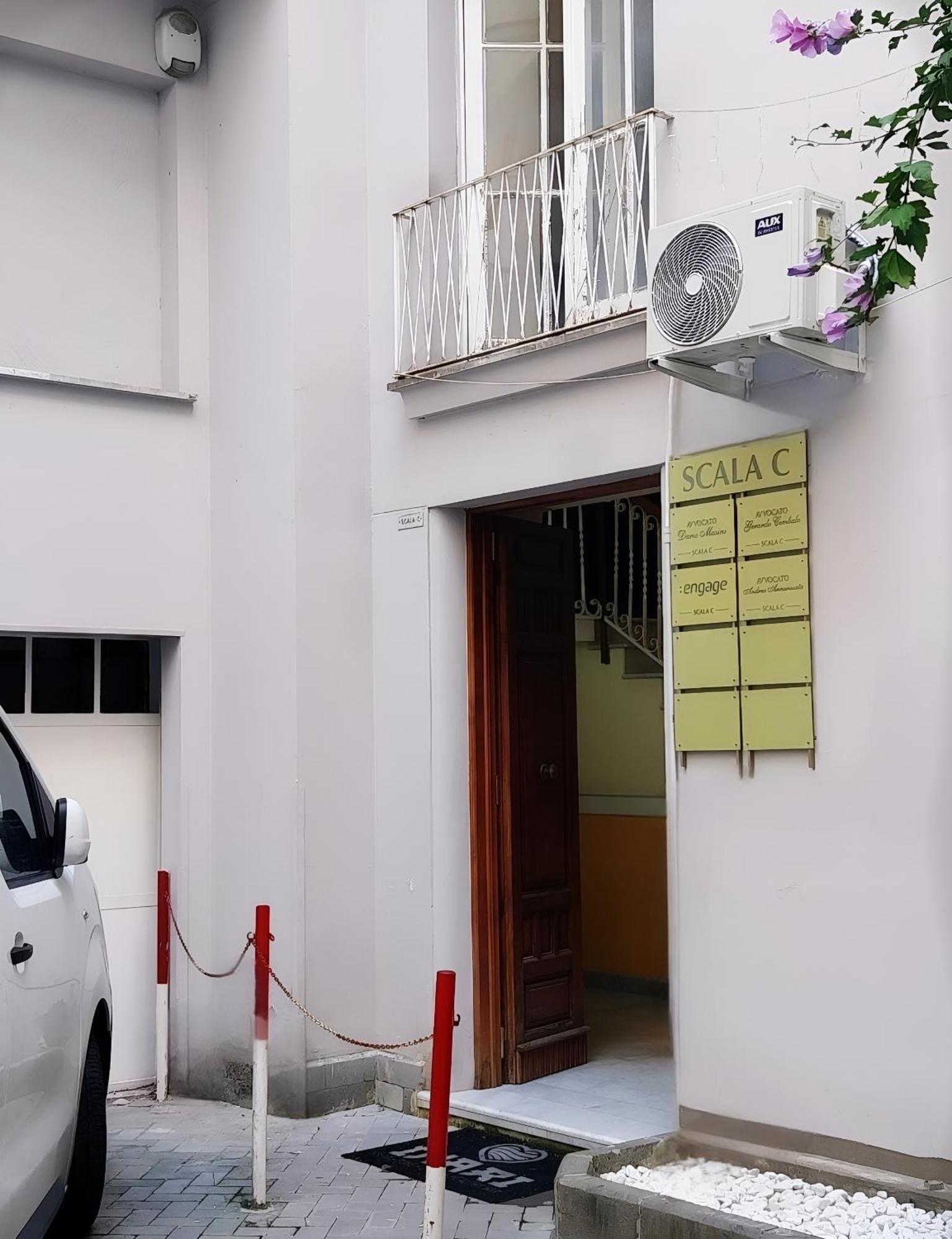 סלרנו Casa Vacanza La Maison De Losyram Art מראה חיצוני תמונה